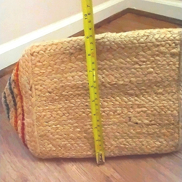 SOLD!!!!!Bag Weaved NWT Gorgeous Large Weaved Basket Style Bag - Picture 11 of 16
